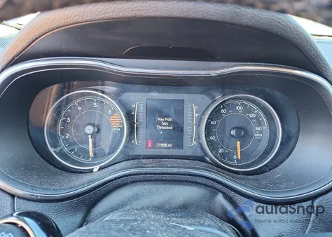 2019 Jeep Cherokee Latitude Plus z USA, uszkodzony, nr VIN 1C4PJLLB2KD428688